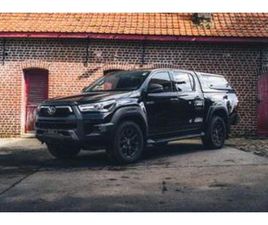 ② TOYOTA HILUX INVINCIBLE AUTOMAAT — TOYOTA — 2EMEMAIN