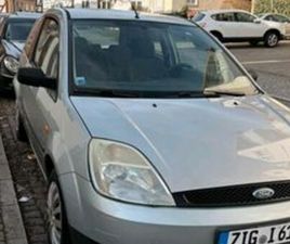 FORD FIESTA SOCIETE ZUM VERKAUFEN STEHT FOTD FIESTA 1.3 BENUTZER