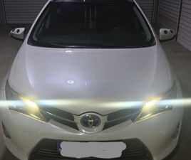 TOYOTA AURIS