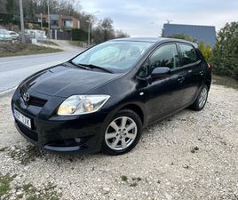TOYOTA AURIS 2.0D4D 2,900 EUR
