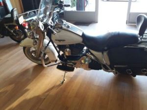 HARLEY DAVIDSON FLHR ROAD KING