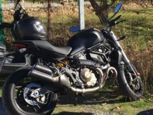 DUCATI MONSTER 821 DARK
