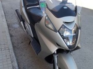 HONDA SILVERWING 600