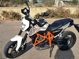KTM 690 DUKE