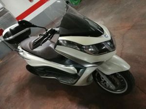 PIAGGIO X10 EXECUTIVE