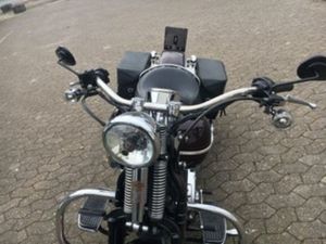 HARLEY DAVIDSON SOFTAIL SPRINGER CLASSIC