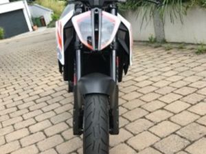 KTM 1290 SUPERDUKE R ABS