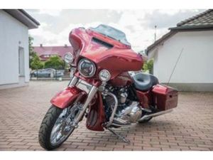 HARLEY DAVIDSON FLHX STREET GLIDE