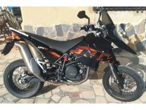 KTM 690 SUPERMOTO