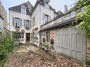Hôtel particulier fin XIXème au coeur de Dijon : un bien clas