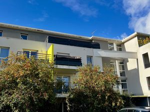 2 pièces avec balcon Résidence récente avec stationnement