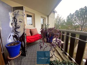 Grand appartement T2.