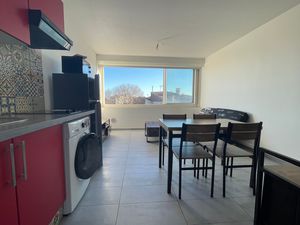 Location appartement  23.7 m² T-1 à Montpellier  582 €