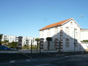 Location stationnement  20 m² T- à La Rochelle  185 €