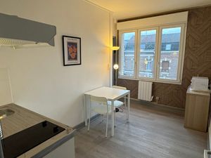 Location appartement  m² T-1 à Valenciennes  490 €