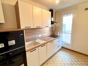Location appartement  57.91 m² T-3 à Villeurbanne  990 €