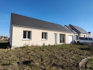 Location maison  m² T-5 à Ormes  998 €