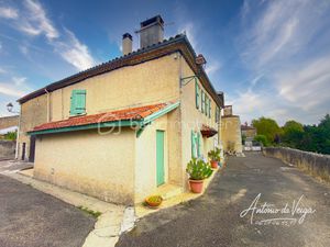 Maison de village de 125 m² à Courrensan