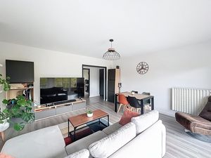 Superbe T3 de 70 24 m2 rénové avec goût  lumineux et prêt à