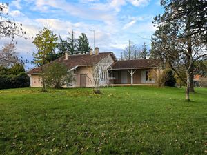 MAISON T7 - 116M² EN CAMPAGNE AVEC TERRAIN D'ENVIRON 2500M² ET GARAGE / PROCHE EAUZE