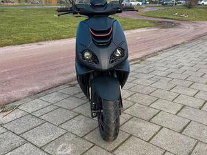 PEUGEOT SPEEDFIGHT 4 — SCOOTERS | PEUGEOT — MARKTPLAATS