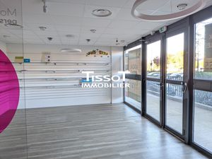 Location Local commercial 112m² NIMES 30900