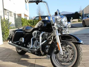 HARLEY-DAVIDSON ROAD KING (FLHR)