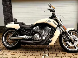HARLEY-DAVIDSON V-ROD MUSCLE