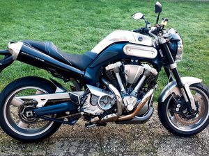 YAMAHA MT 01