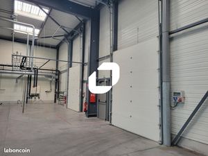 Local d'activité 554 m²