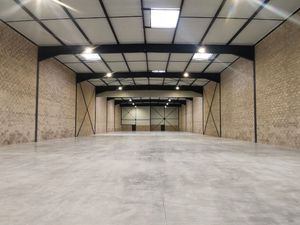 Entrepôt neuf 2400m2 - Blanc-Mesnil