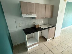 ? Beau T2 meublé en centre-ville de Calais – résidence récente et calme