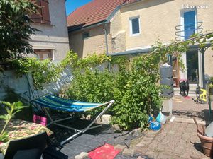 Maison bourg du Vernet avec petit terrain