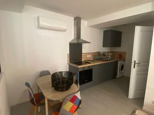 Loue studio 29m2 meublé proche gare SNCF à l’année