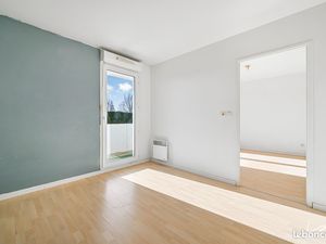 Appartement T2 à vendre - Piscine + balcon