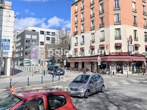 Local commercial 117 m²