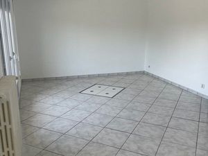 T3 lumineux avec balcon – Gare TGV à 2 min