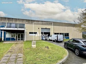 Local industriel 490 m²