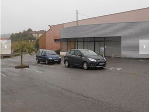 Local commercial 1650 m² CHALUS