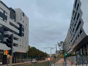 Location Appartement 2 Pièces 46m2 (+Loggia +Garage) - Port Marianne