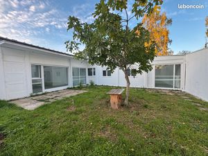 Les Patios (Grigny 91350) — 6 pièces de plain-pied 112 m² + jardin 120 m²  garage fermé  D