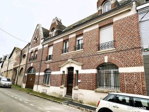 Maison 9 pièces 246 m²