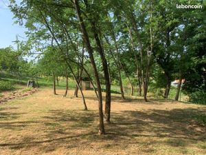 Terrain 2 000 m² Bassanne