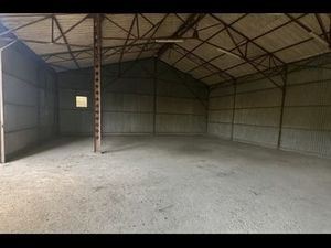 Dépôt hangar
