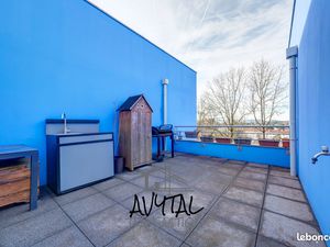 Lyon 9e la duchere au calme: duplex parfait etat avec terrasses et box double