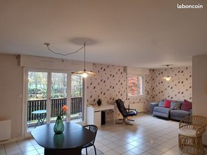 T4 transformé en T3 de 89m²  Très belle exposition Plein Sud  Calme et lumineux