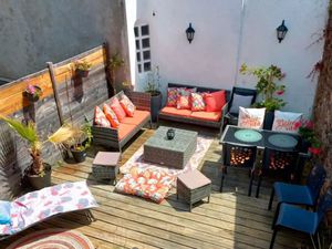 Rare - Location à l'année sur le port de ST GOUSTAN - Grand 2 Pièces avec belle terrasse