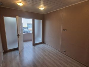 À louer – Local commercial / Profession libérale – Vaux-sur-Seine (axe principal)