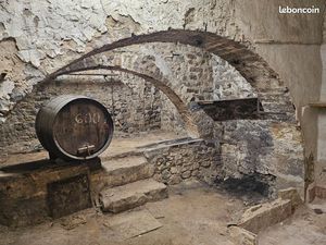 Cave   local   remise 38 m2