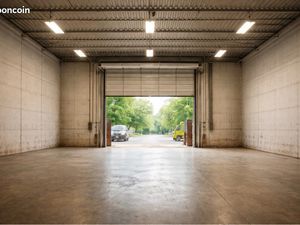 Local 600m2 atelier / garage / magasin / stockage